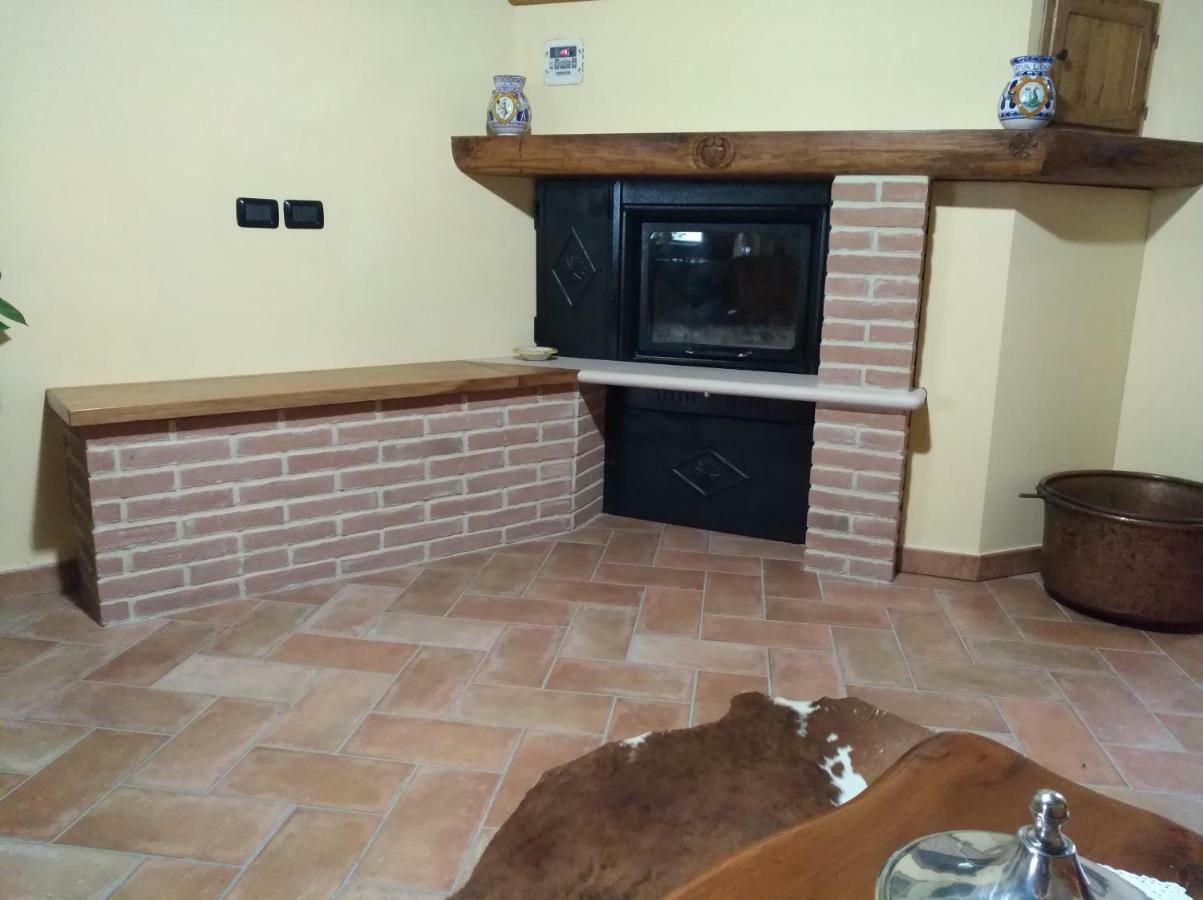 Agriturismo Il Melo Valfabbrica Exteriör bild